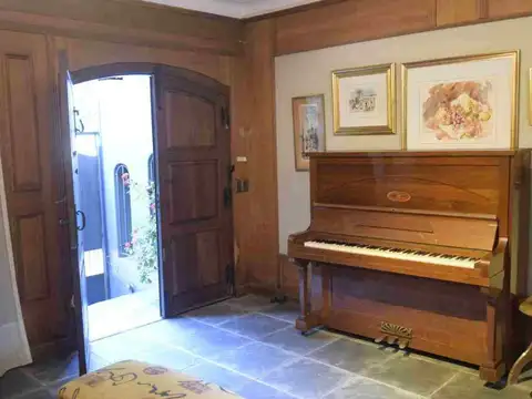 Casa 7 ambientes con 3 baños