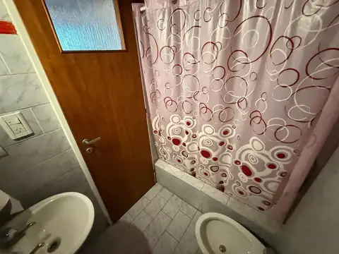 Oficina en Alquiler en Parque Chas, $ 450.000