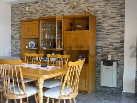 Marcelo T de Alvear 1500, Piso 0