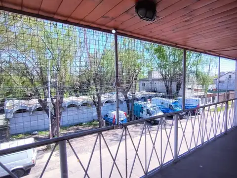 Oportunidad Galpon Industrial + Depto 4 ambientes en Pilar a metros ex ruta 8