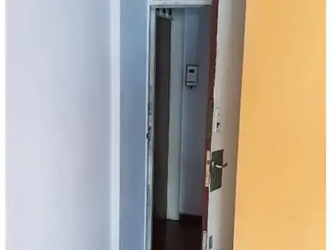 Pte M T De Alvear 2000, Piso 2