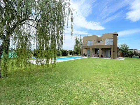 Casa en Venta en San Sebastian, USD 245.000