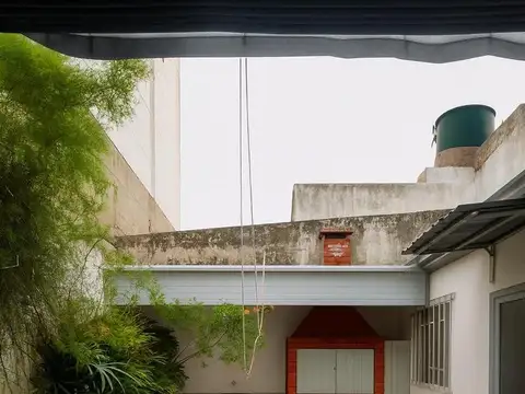 Casa en Venta en San Nicolas De Los Arroyos, USD 135.000