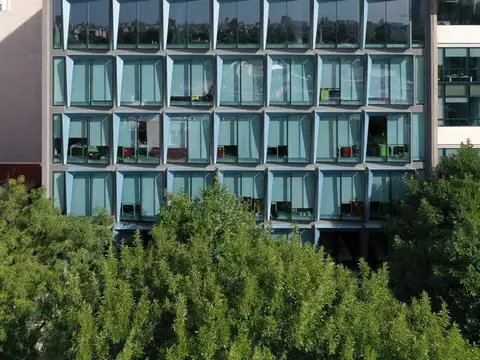 Oficina en Alquiler con 4 cocheras