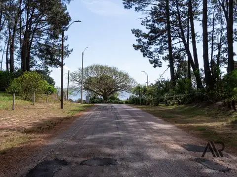 Terreno en venta de 1746m2 ubicado en Laguna Del Sauce