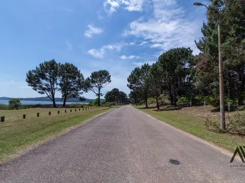 Terreno en Venta 180  mts Frente