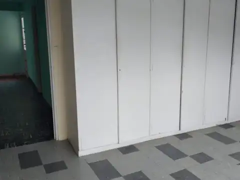 LOCAL CON ENTREPISO + DEPTO 3AMB,BALCON Y PATIO + 2 DEPTOS 2 AMB (VENTA ENAL CON ENTREPISO + BLOCK)