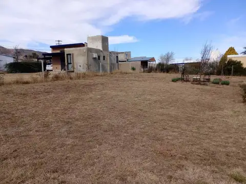 Avenida Cecilia Grierson 2500