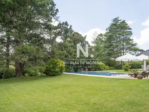 Espectacular casa en ubicacion privilegiada al lado del Club del Golf