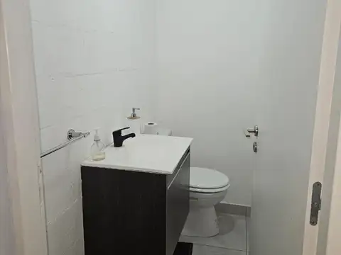 Dirección Luján 95