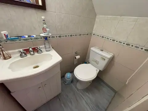 Depto Tipo Casa 3 ambientes con 2 baños