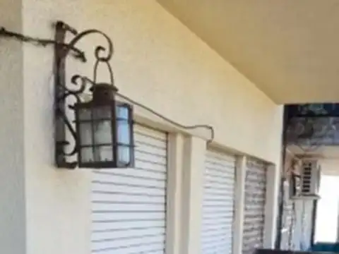 Av. Independencia 2200