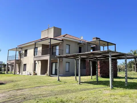 Duplex en Barrio Los Bretes Colón