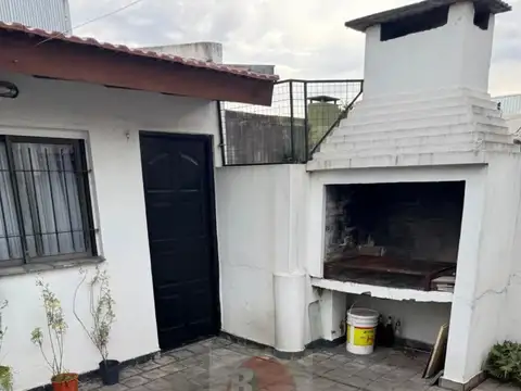 T/CASA DE 3 AMB. - S/EXP - TERRAZA - PARRILLA - QUINCHO -