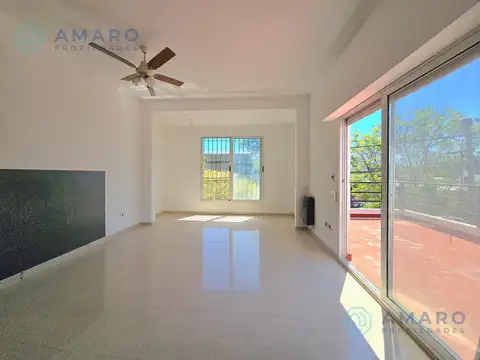 · VENTA · CASA · 2/3 DORMITORIOS · PATIO · PARRILLERO · PARQUE FIELD