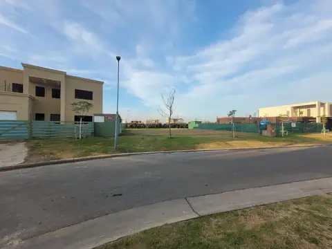 Terreno en Venta en Puertos - Barrio Ceibos, USD 115.000