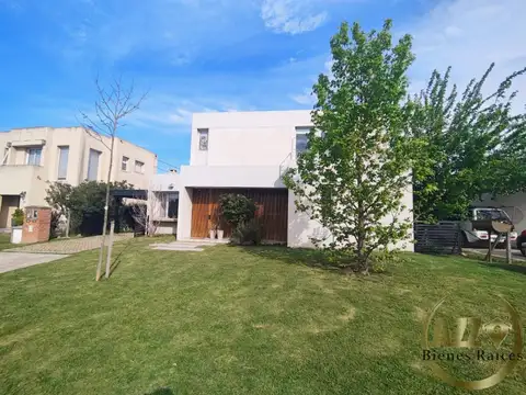 Casa en Venta en Countries y Barrios Cerrados en Pilar, USD 185.000