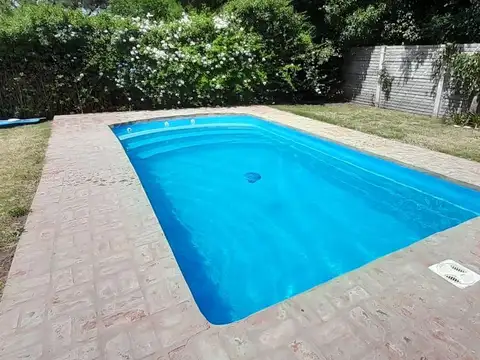 Casa en venta en Quequén - Necochea - 4 ambientes con pileta