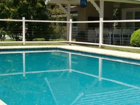 Casa 4 ambientes con 3 baños