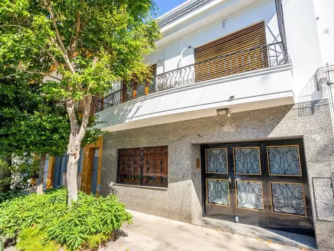 CASA EN VENTA CON TERRAZA EN SAN CRISTOBAL