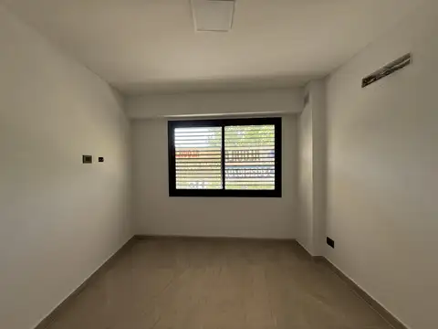 Oficina en Alquiler al Este