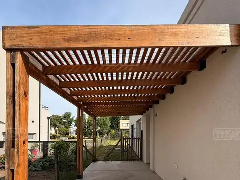 Casa en Venta en Pilar del Este - Santa Guadalupe, USD 220.000