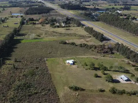 Venta de campo 3 Ha. sobre Ruta 8 Km. 45