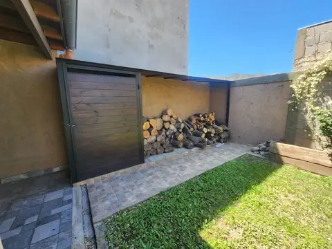 Casa 4 ambientes con 4 baños