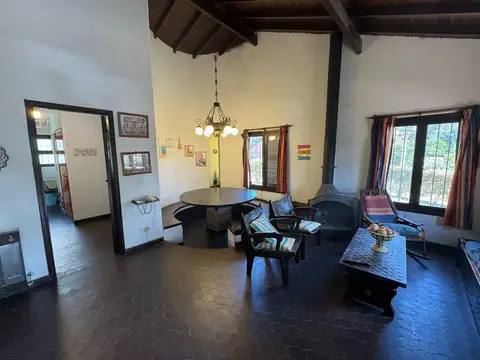 Casa en Alquiler con 1 cochera