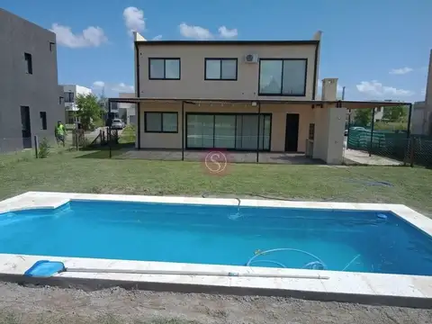 Casa  en Venta en Acacias Blancas, Maquinista F. Savio, Escobar
