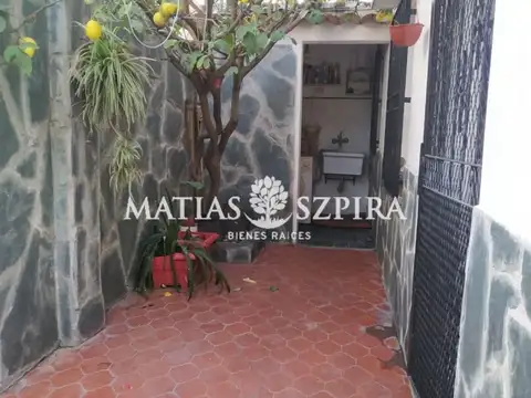Casa 3 ambientes con 2 baños