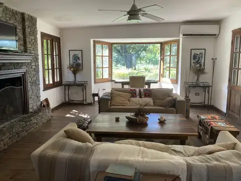 Casa alquiler SIN EXPENSAS  6 ambientes  EXALTACIÓN DE LA CRUZ,