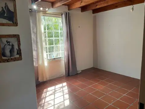 Casa en Alquiler con 1 cochera