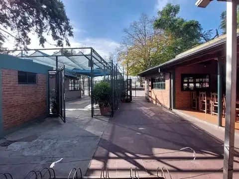 A.v José de San Martín  Florencio Varela, al 1200