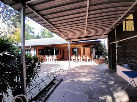 A.v José de San Martín  Florencio Varela, al 1200