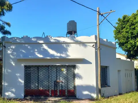 Casa en Venta en Alberdi, USD 105.000