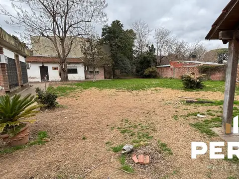 Casa en Venta con 3 cocheras