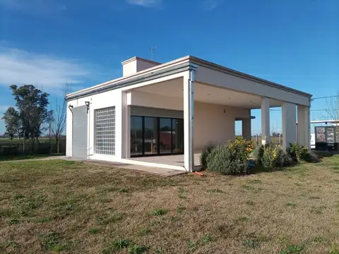 CASA QUINTA VENTA BRANDSEN BARRIO LAS CALANDRIAS