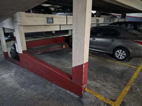 VENTA DE GARAGE CIUDAD VIEJA