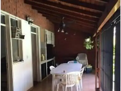 Casa 6 ambientes con 4 baños