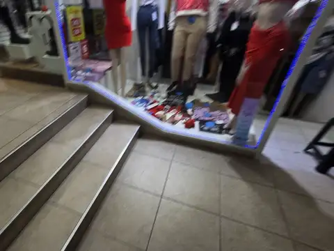 Local en Venta 60 años