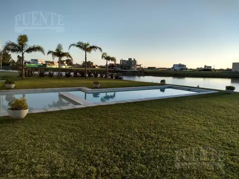 Casa 4 ambientes con 3 baños