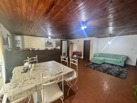 Casa en Venta con 1 cochera