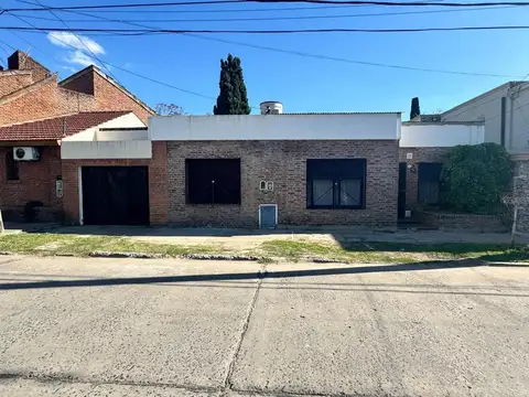 VENTA CASA MULTIFAMILIA JARDIN COCHERA GRAL RODRIG