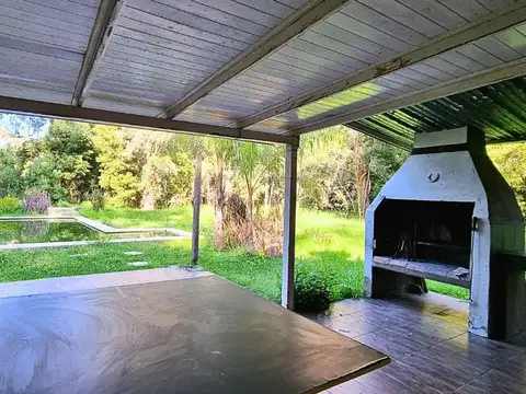 Barrio Los Bosquecitos, Brandsen. 100