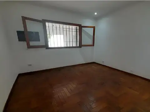 Depto Tipo Casa en Venta en Castelar Norte, USD 125.000