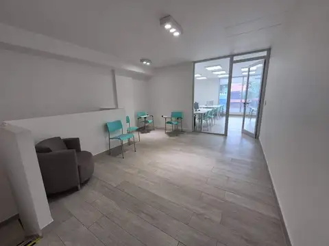 Local en Alquiler en Villa Urquiza, USD 2.800