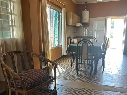 VENTA CASA, PH CON TERRENO, A REFACC. ARROYO SECO