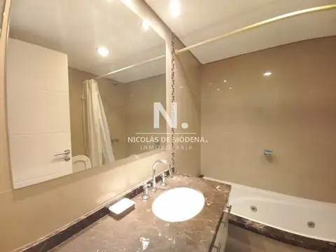 Vende apartamento de 2 dormitorios en Punta del Este