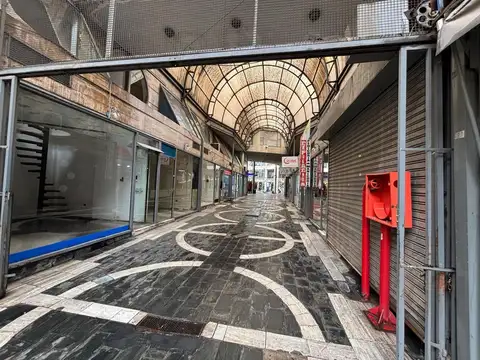 Local en Alquiler en el Centro - Galería Jardín